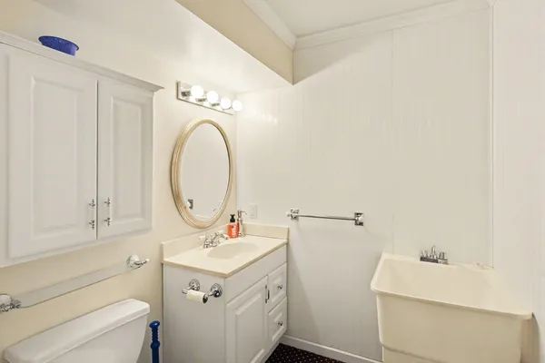 $399,900 | 306 Pineknoll Court, Brighton, MI 48116