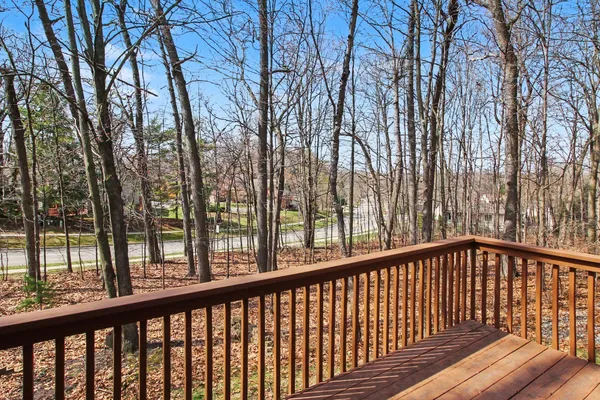 $399,900 | 306 Pineknoll Court, Brighton, MI 48116