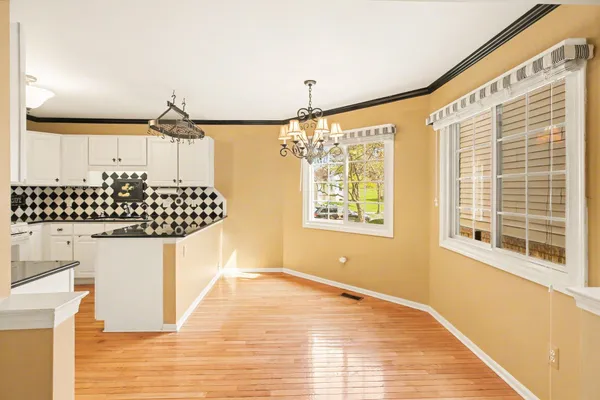 $399,900 | 306 Pineknoll Court, Brighton, MI 48116