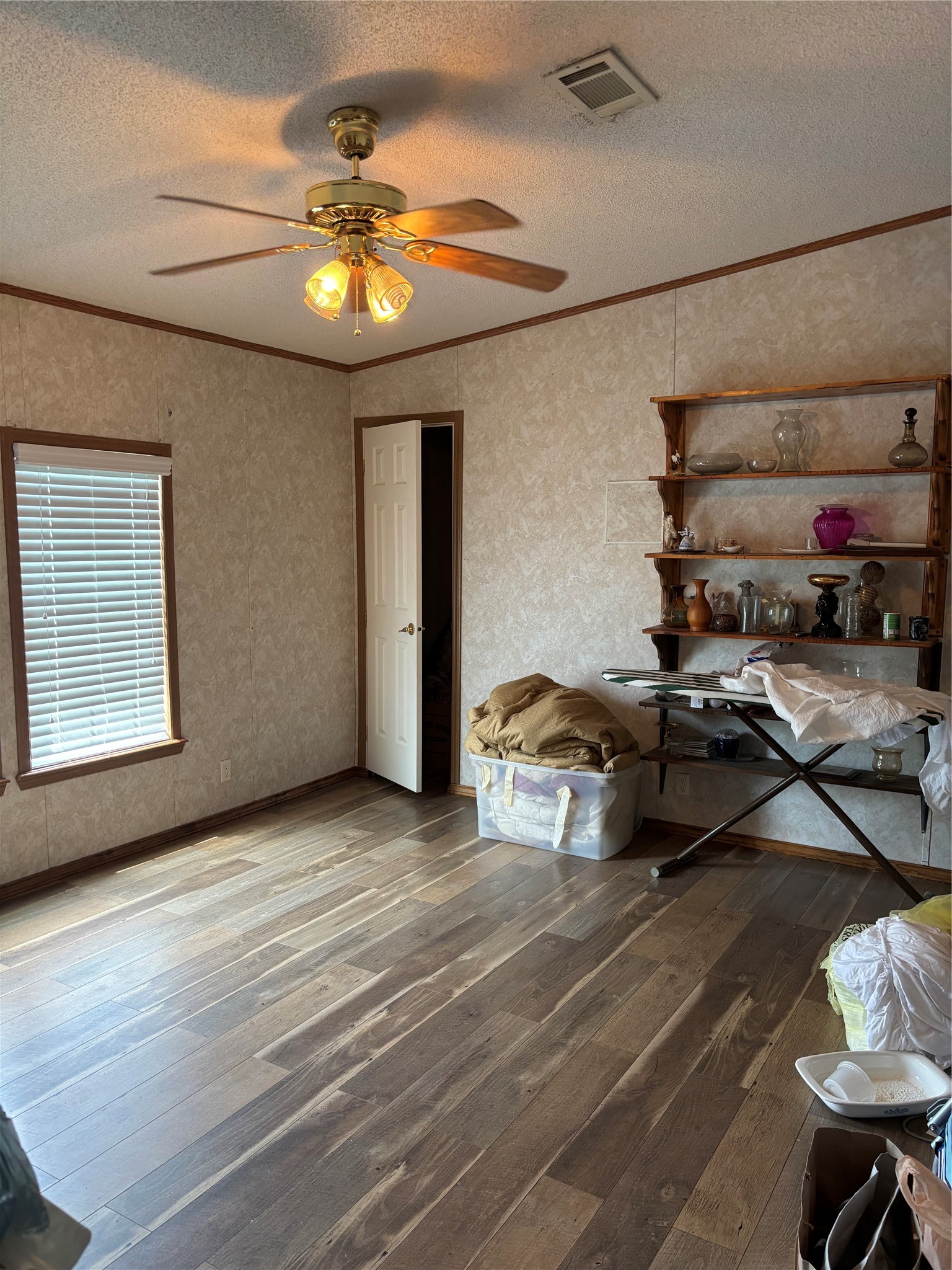 35599 State Highway South Buna, TX 77612 - Photo 35 of 40 a view of livingroom with furniture