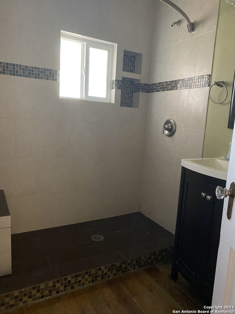 933 Beck Street Schertz, TX 78154 - Photo 13 of 22