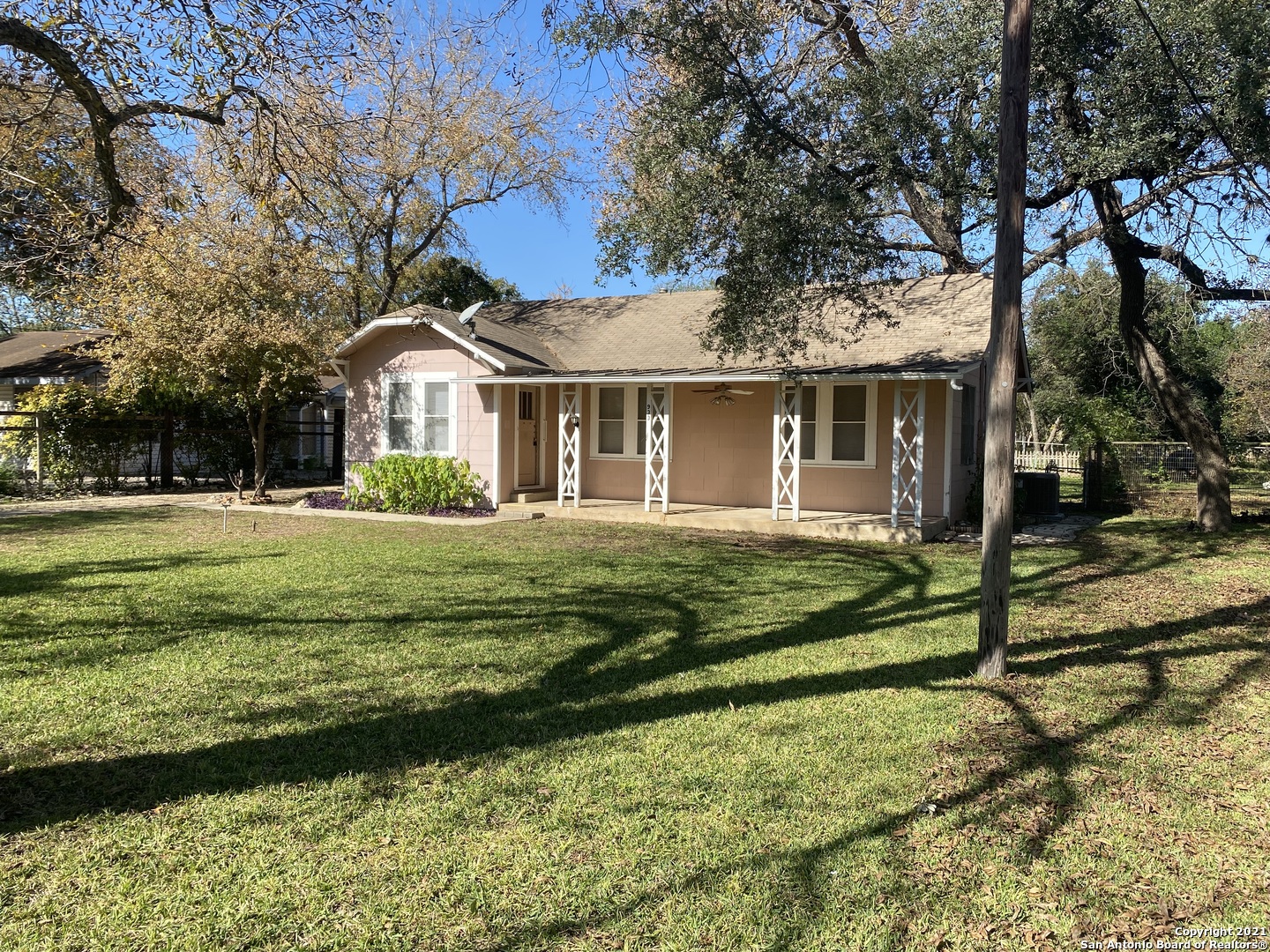 933 Beck Street Schertz, TX 78154 - Photo 2 of 22