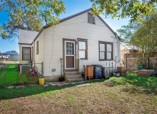 $599,999 | 4710 Ramsey Avenue, Austin, TX 78756
