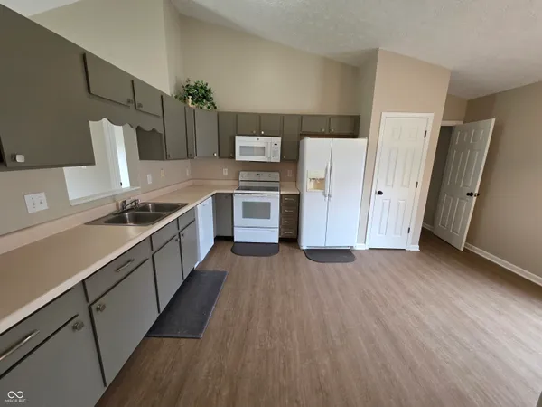 $1,850 | 1856 Copeland Farms Drive, Greenfield, IN 46140