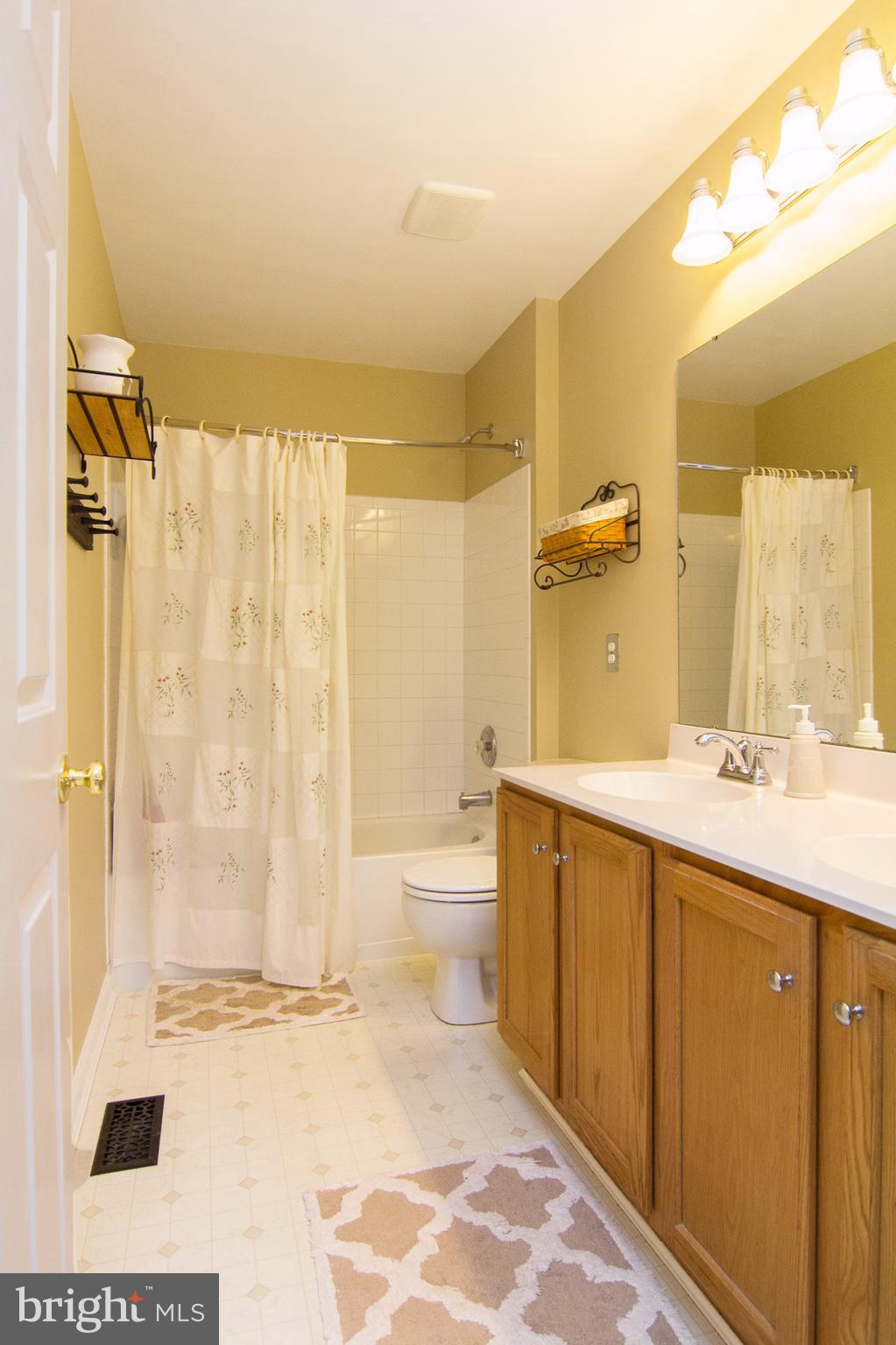 1303 Crossbow Road Mount Airy, MD 21771 - Photo 18 of 30 Bath (Master)