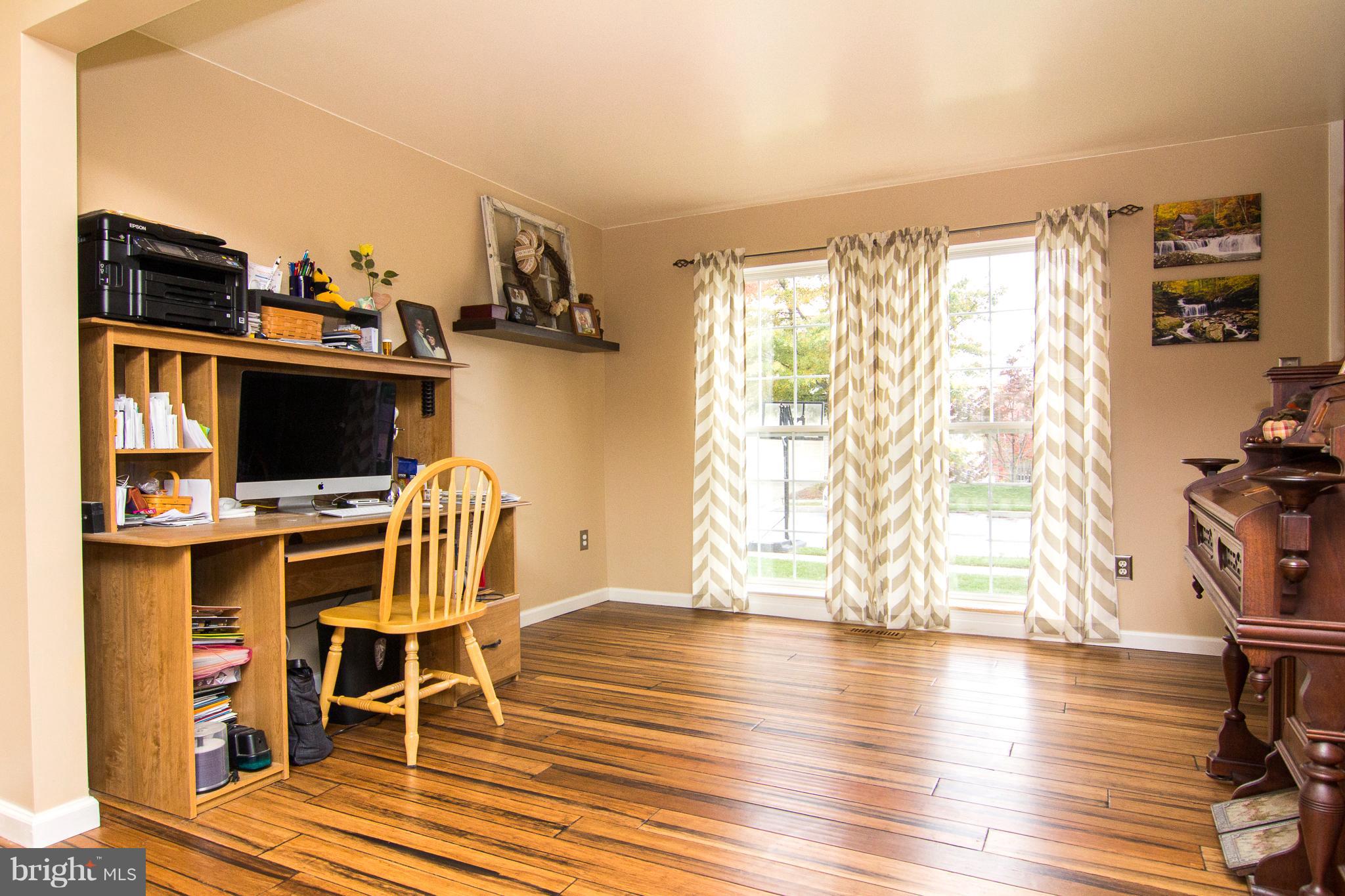 1303 Crossbow Road Mount Airy, MD 21771 - Photo 5 of 30 Living Room