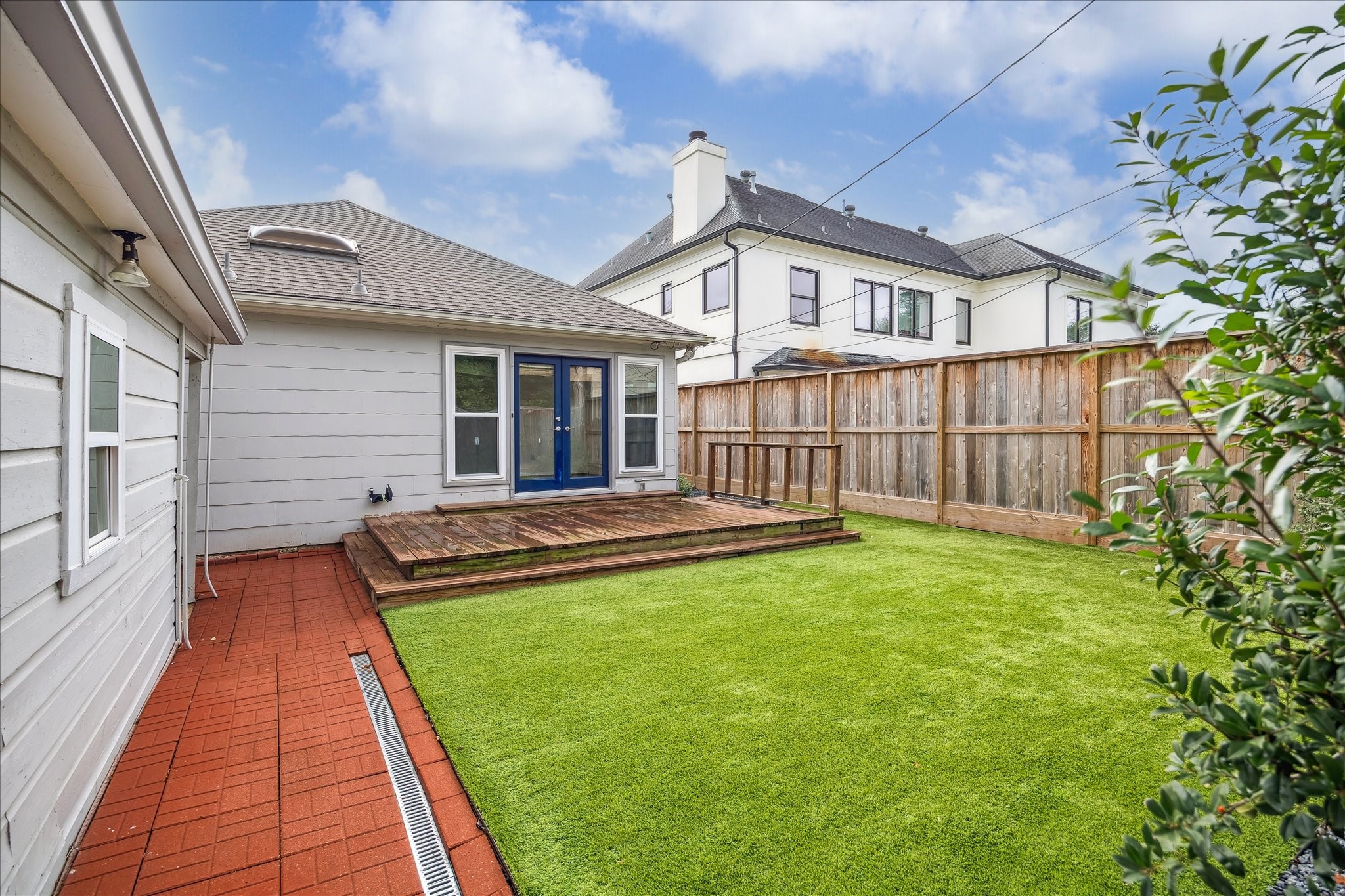 2820 Rice Boulevard West University Place, TX 77005 - Photo 29 of 37 BACKYARD