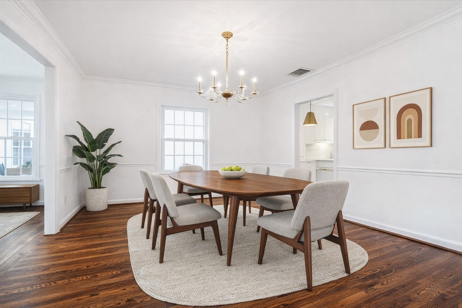 2820 Rice Boulevard West University Place, TX 77005 - Photo 6 of 37 DINING AREA. Located between the kitchen and living, this pretty space is virtually staged for inspiration. Easy access to the kitchen.