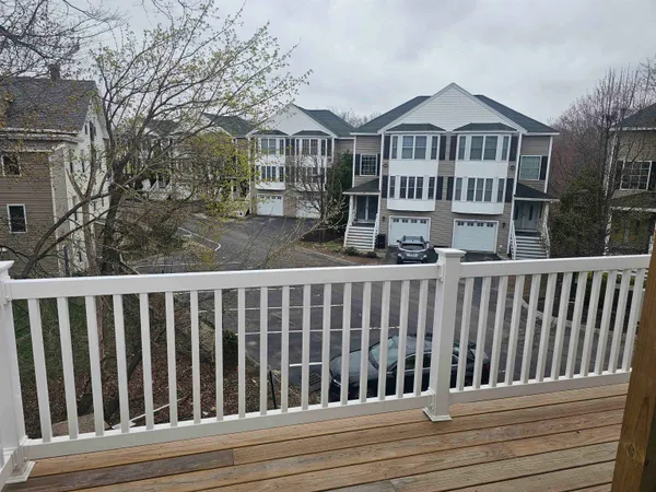 $2,350 | 48 4th Street, Unit 4, Dover, NH 03820
