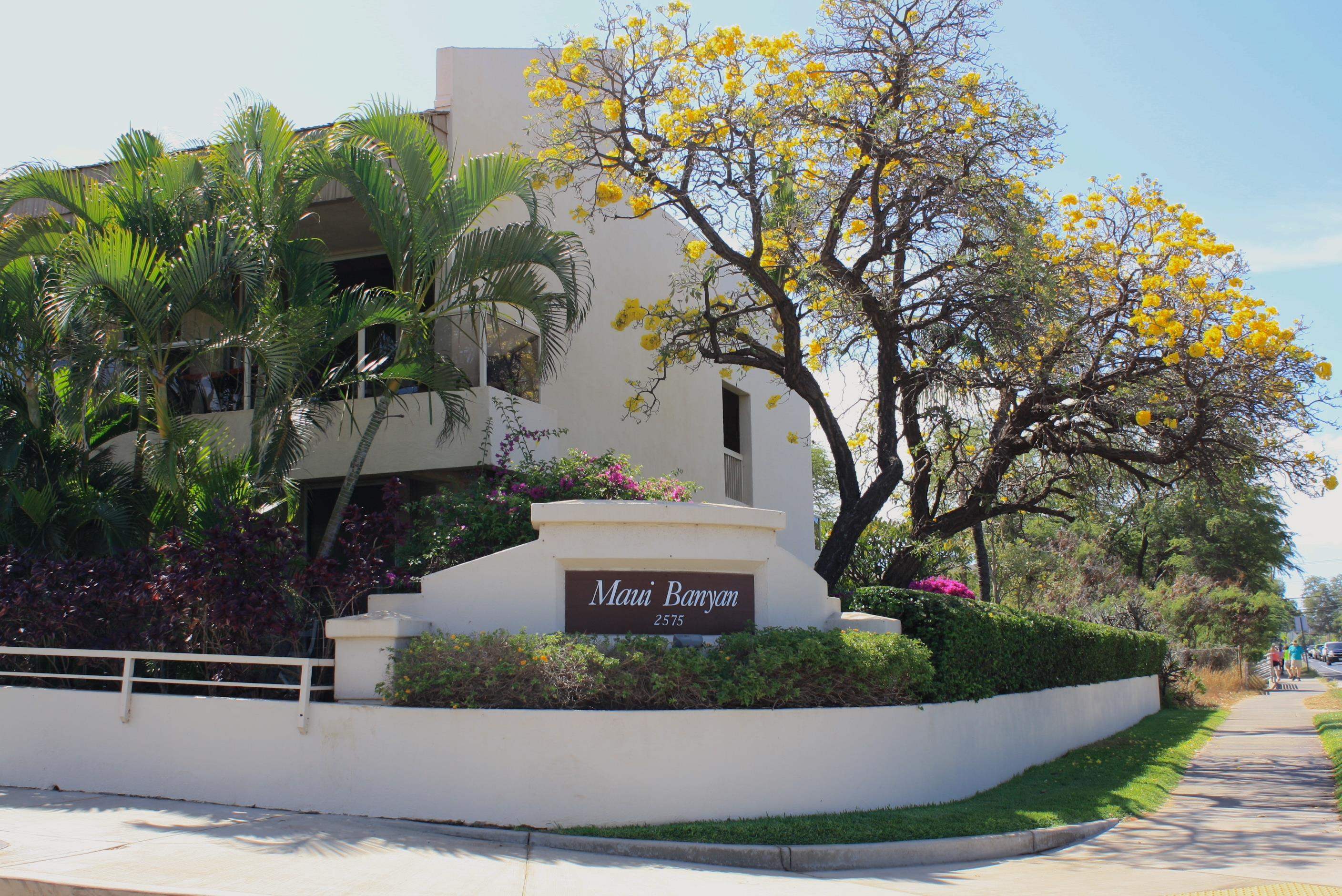2575 South Kihei Road, Unit H414 Kihei, HI 96753 - Photo 27 of 30 a view of a house with a yard and sitting area