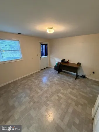 $2,050 | 281 Tall Oak Drive, Charles Town, WV 25414