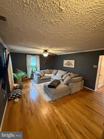 $2,050 | 281 Tall Oak Drive, Charles Town, WV 25414