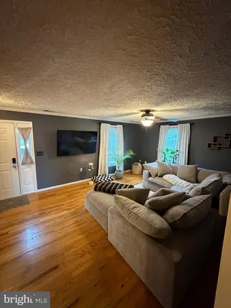 $2,050 | 281 Tall Oak Drive, Charles Town, WV 25414