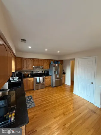 $2,050 | 281 Tall Oak Drive, Charles Town, WV 25414