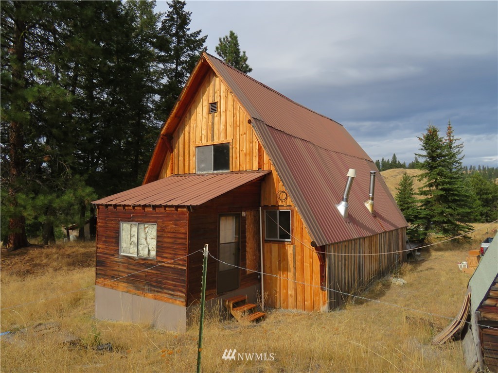 67 Sugar Loaf Road Curlew, WA 99118 - Photo 2 of 31 Gallery Image 2