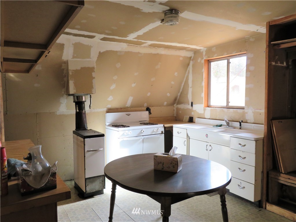 67 Sugar Loaf Road Curlew, WA 99118 - Photo 7 of 31 Gallery Image 7