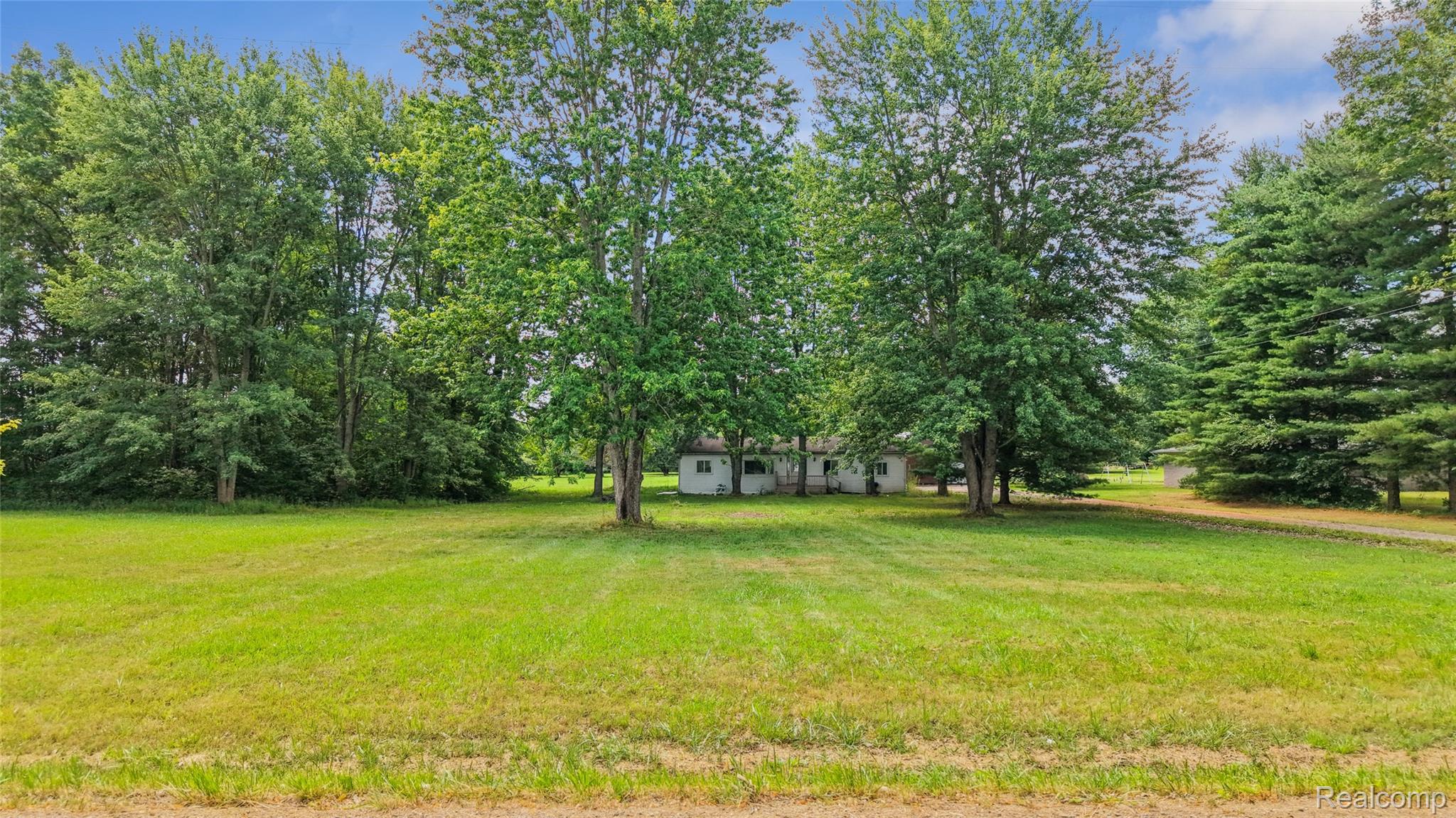 2362 Johnson Road North Branch, MI 48461 - Photo 33 of 43 photos_high_resolution_DJI_20260723122046_0085_D.jpg