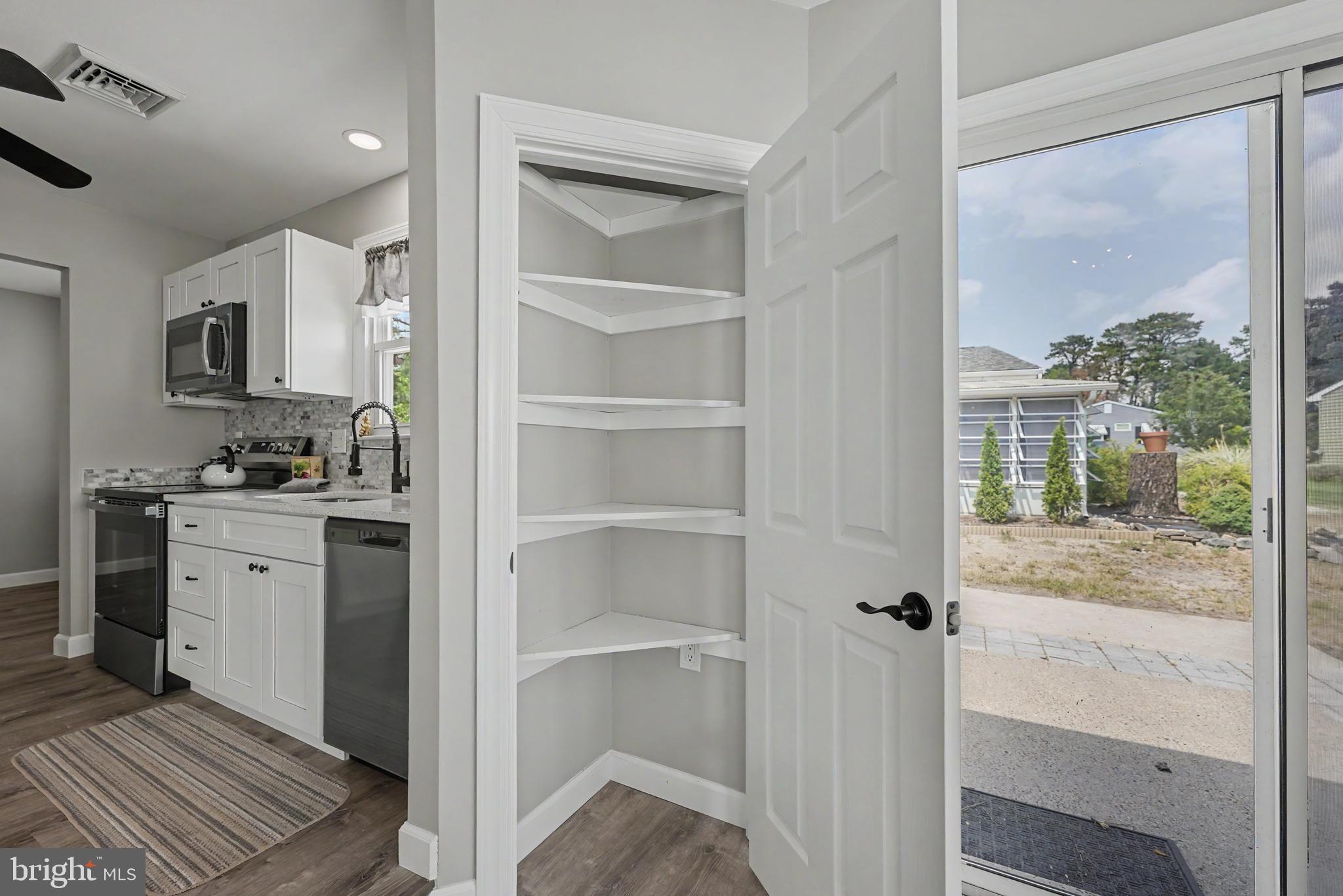 20 Hummingbird Lane Whiting, NJ 08759 - Photo 10 of 27