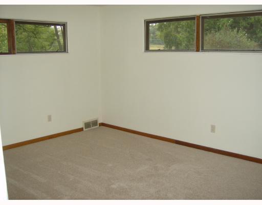 610 Moon Clinton Road Coraopolis, PA 15108 - Photo 4 of 9 Master Bedroom. Good Size Master!