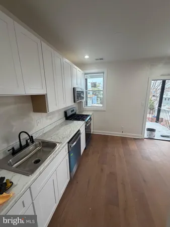 $5,400 | 1224 Maryland Avenue Northeast, Unit 4, Washington, DC 20002