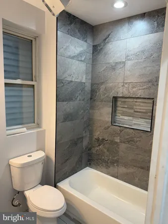 $5,400 | 1224 Maryland Avenue Northeast, Unit 4, Washington, DC 20002