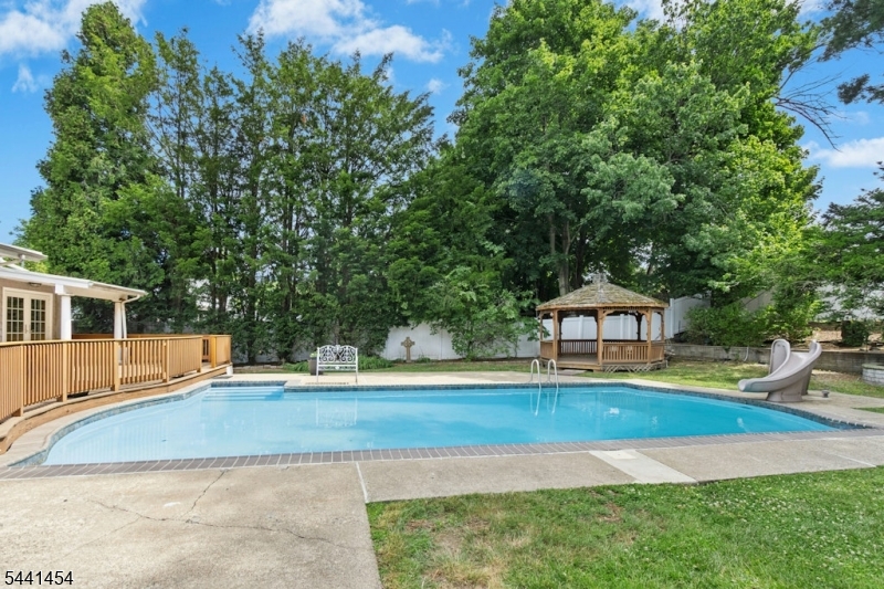 1179 Blazo Terrace Mountainside, NJ 07092 - Photo 37 of 41