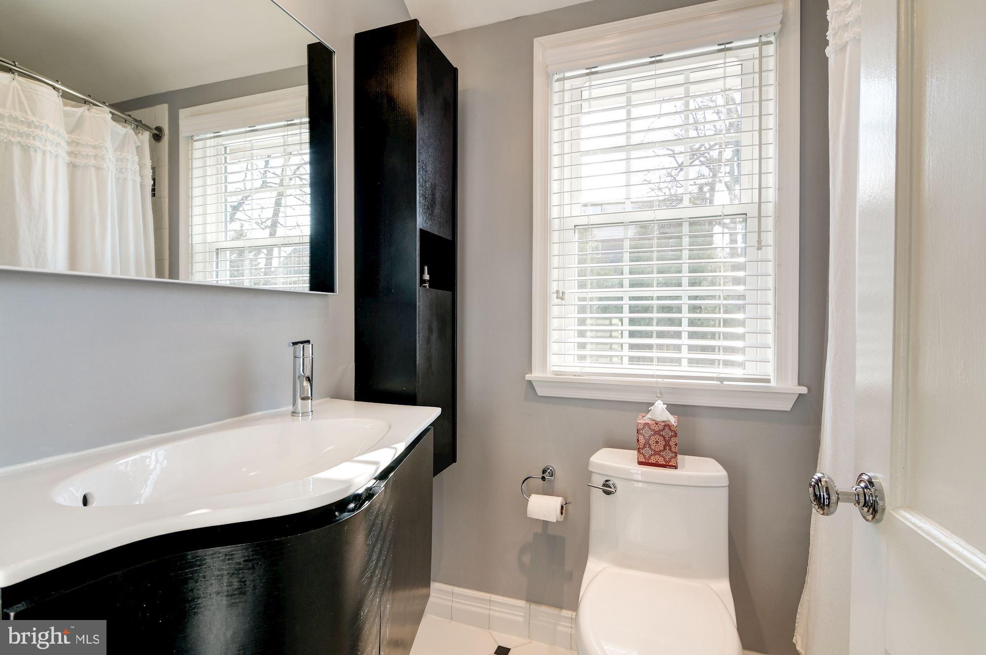 1334 Leegate Road Northwest Washington, DC 20012 - Photo 17 of 48 Second Bathroom - upper level