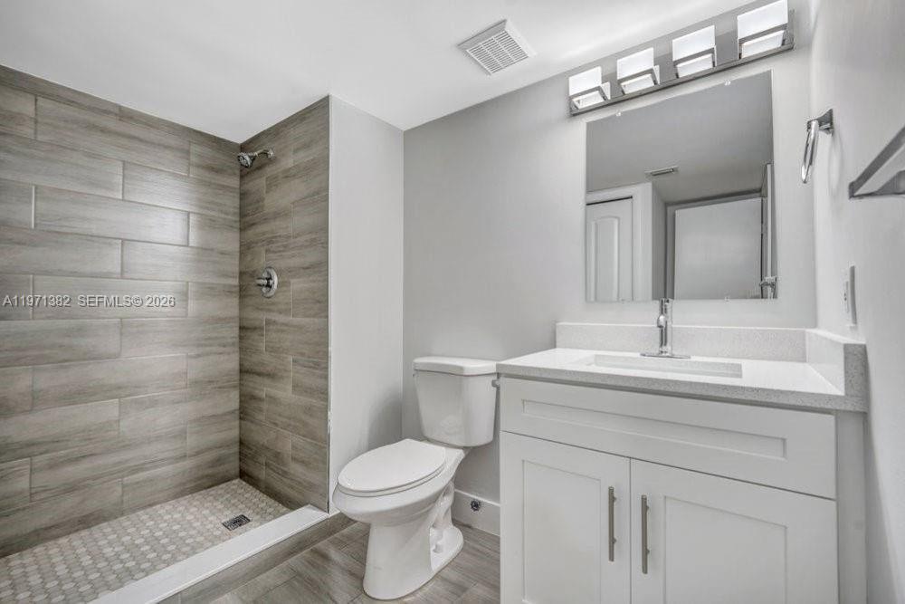 380 Racquet Club Road, Unit 105 Weston, FL 33326 - Photo 20 of 24