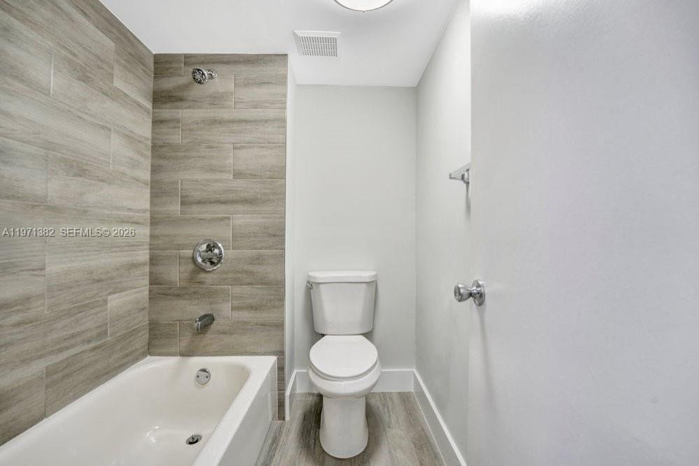 380 Racquet Club Road, Unit 105 Weston, FL 33326 - Photo 22 of 24