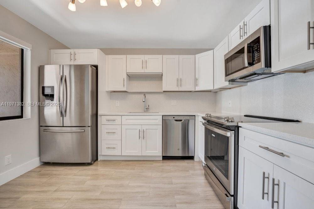 380 Racquet Club Road, Unit 105 Weston, FL 33326 - Photo 8 of 24