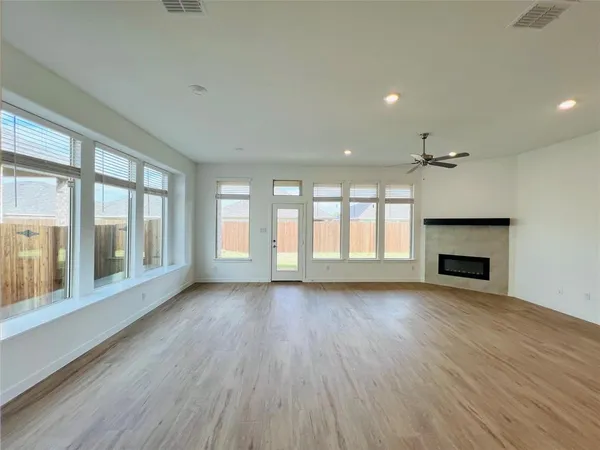 $2,350 | 130 Starfall Drive, Princeton, TX 75407
