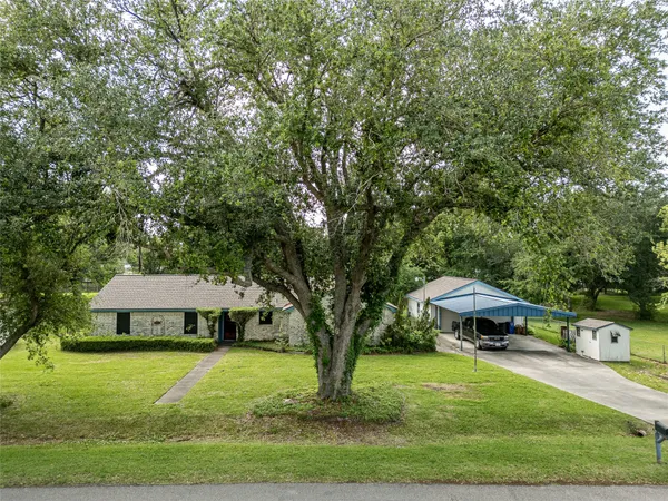 $399,900 | 3804 Shady Lane, Santa Fe, TX 77517