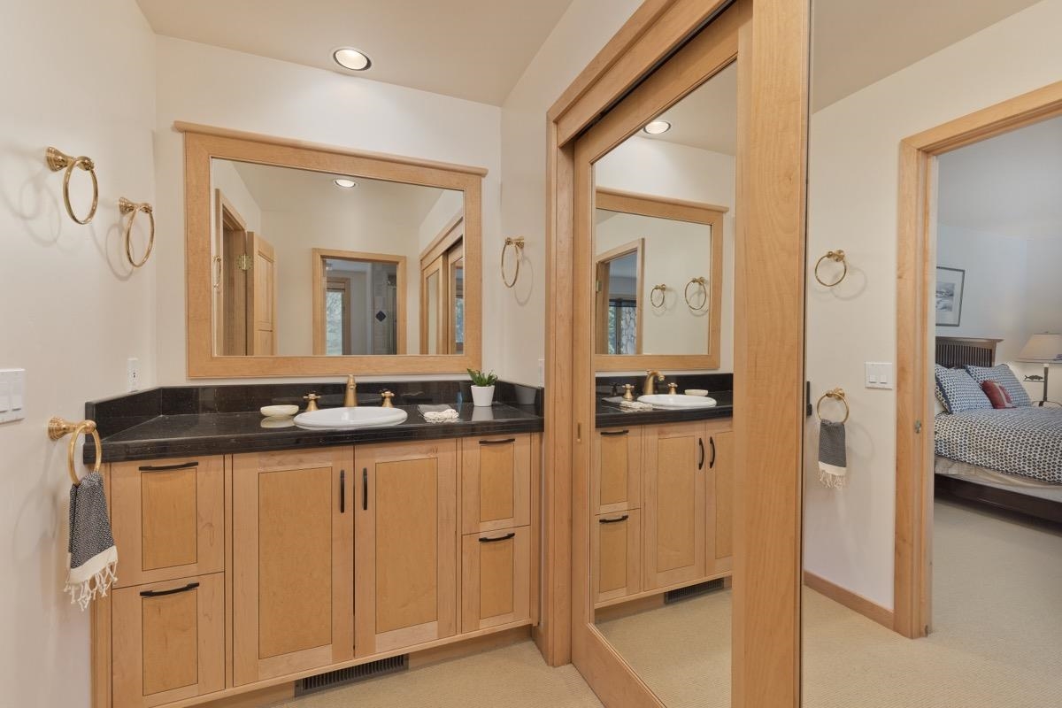 92 Garnet Street Mammoth Lakes, CA 93546 - Photo 36 of 50 Bathroom featuring double vanity, connected bathroom, and recessed lighting