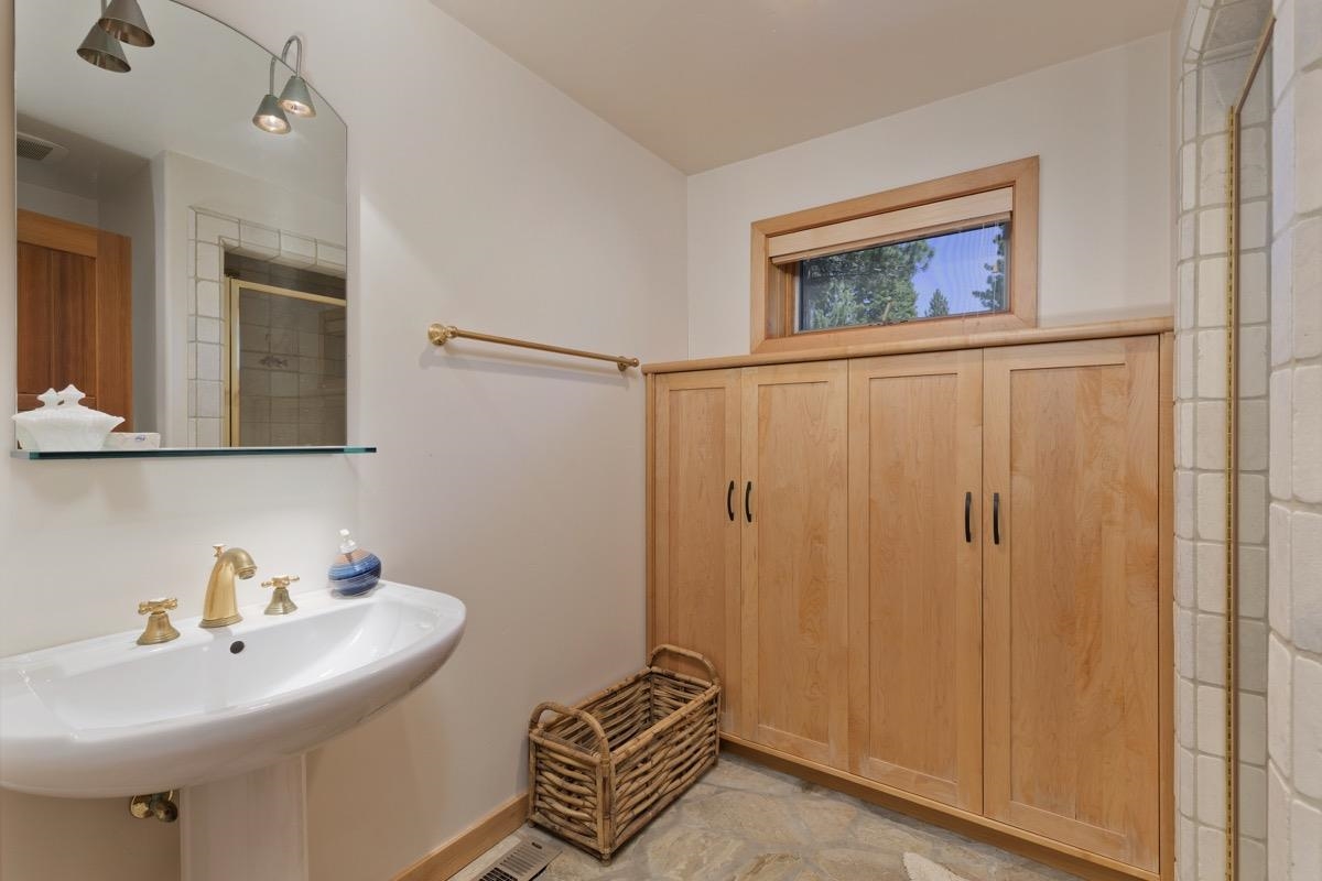 92 Garnet Street Mammoth Lakes, CA 93546 - Photo 44 of 50 Bathroom featuring baseboards and a shower