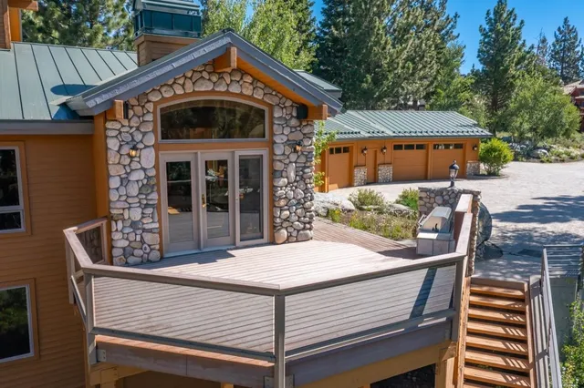 a view of a backyard of the house