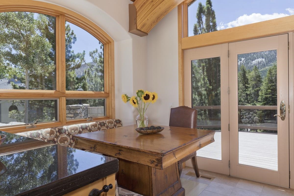 92 Garnet Street Mammoth Lakes, CA 93546 - Photo 10 of 50 View of dining room