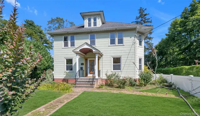 $1,168,000 | 182 Berry Hill Road, Syosset, NY 11791