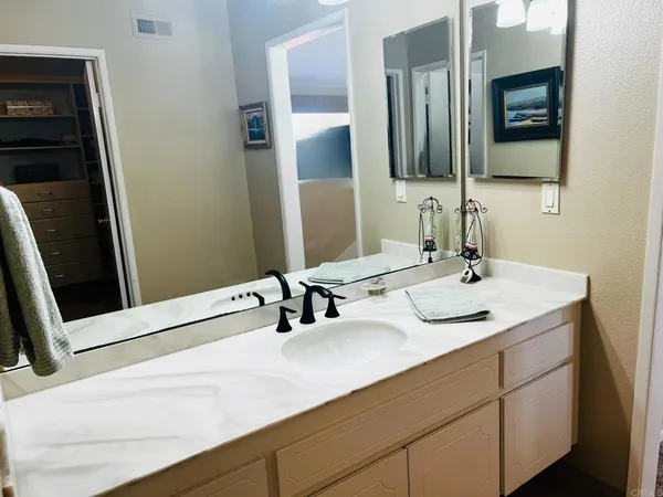 $3,500 | 2505 Navarra Drive, Unit 326, Carlsbad, CA 92009