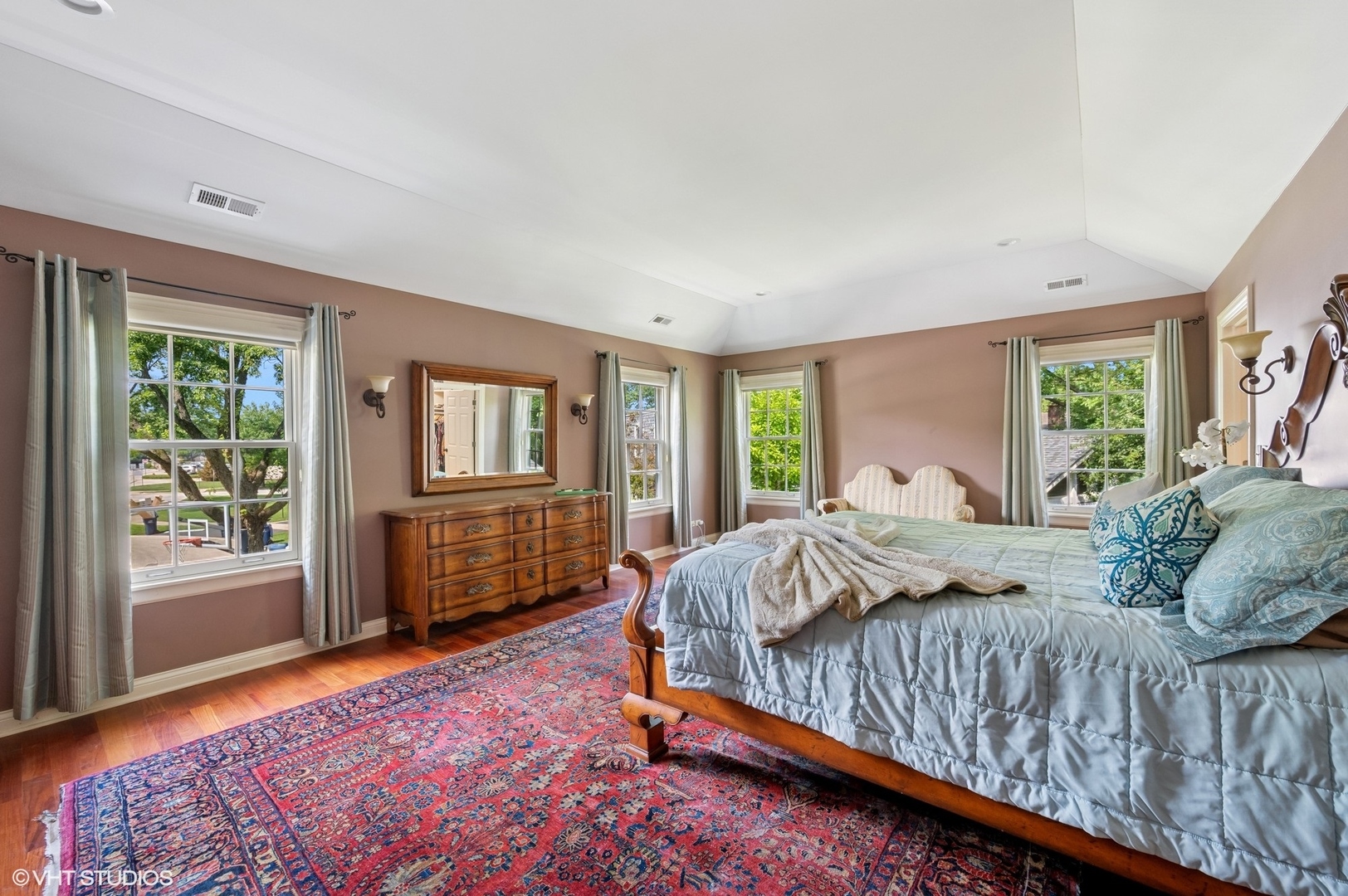 2445 Cherry Lane Northbrook, IL 60062 - Photo 13 of 30