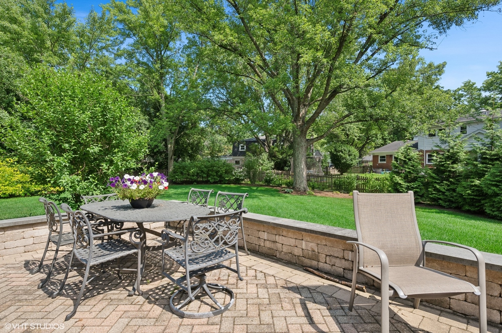 2445 Cherry Lane Northbrook, IL 60062 - Photo 25 of 30