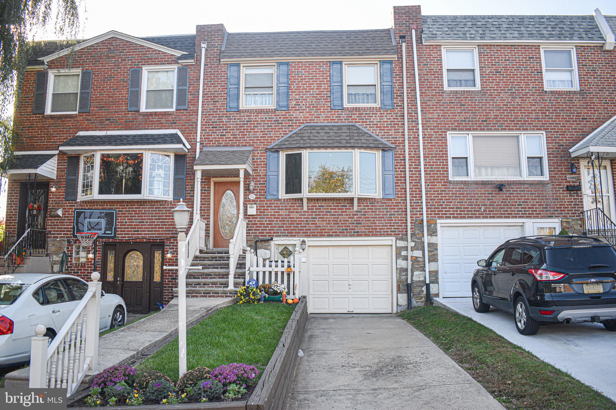 11831 Brandon Road Philadelphia, PA 19154 - Photo 1 of 22 Gallery Image 1
