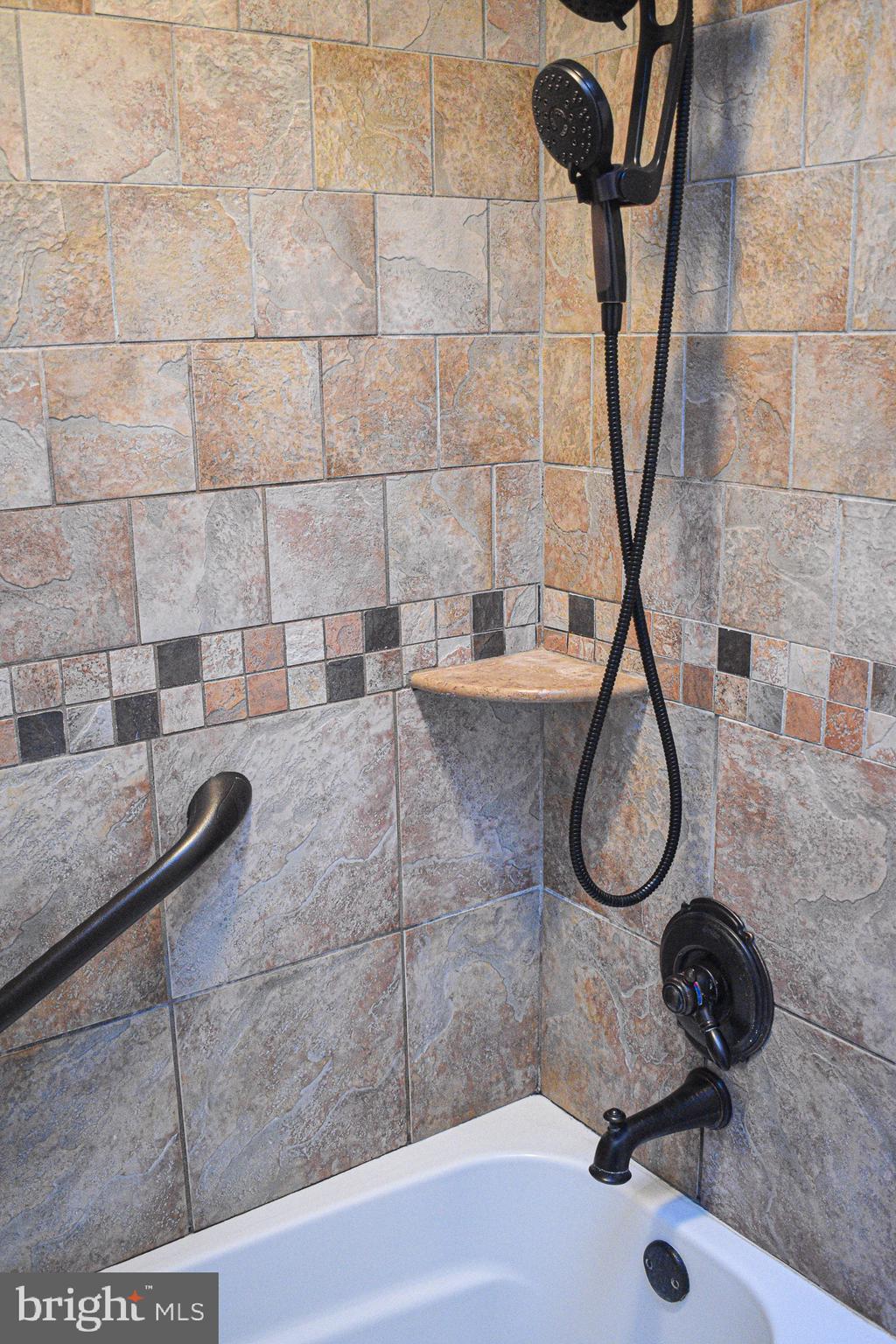 11831 Brandon Road Philadelphia, PA 19154 - Photo 15 of 22 Gallery Image 15