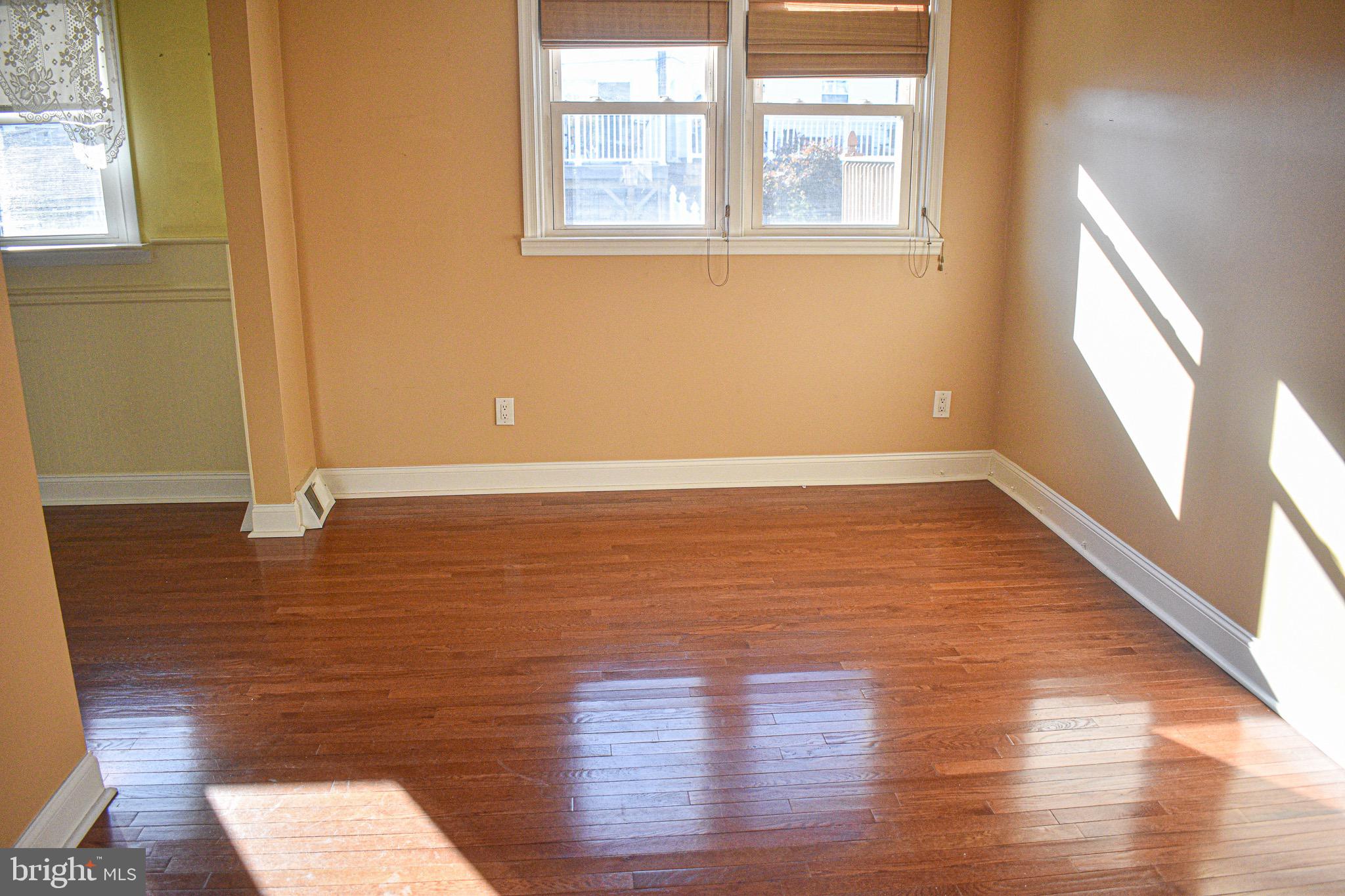 11831 Brandon Road Philadelphia, PA 19154 - Photo 6 of 22 Gallery Image 6
