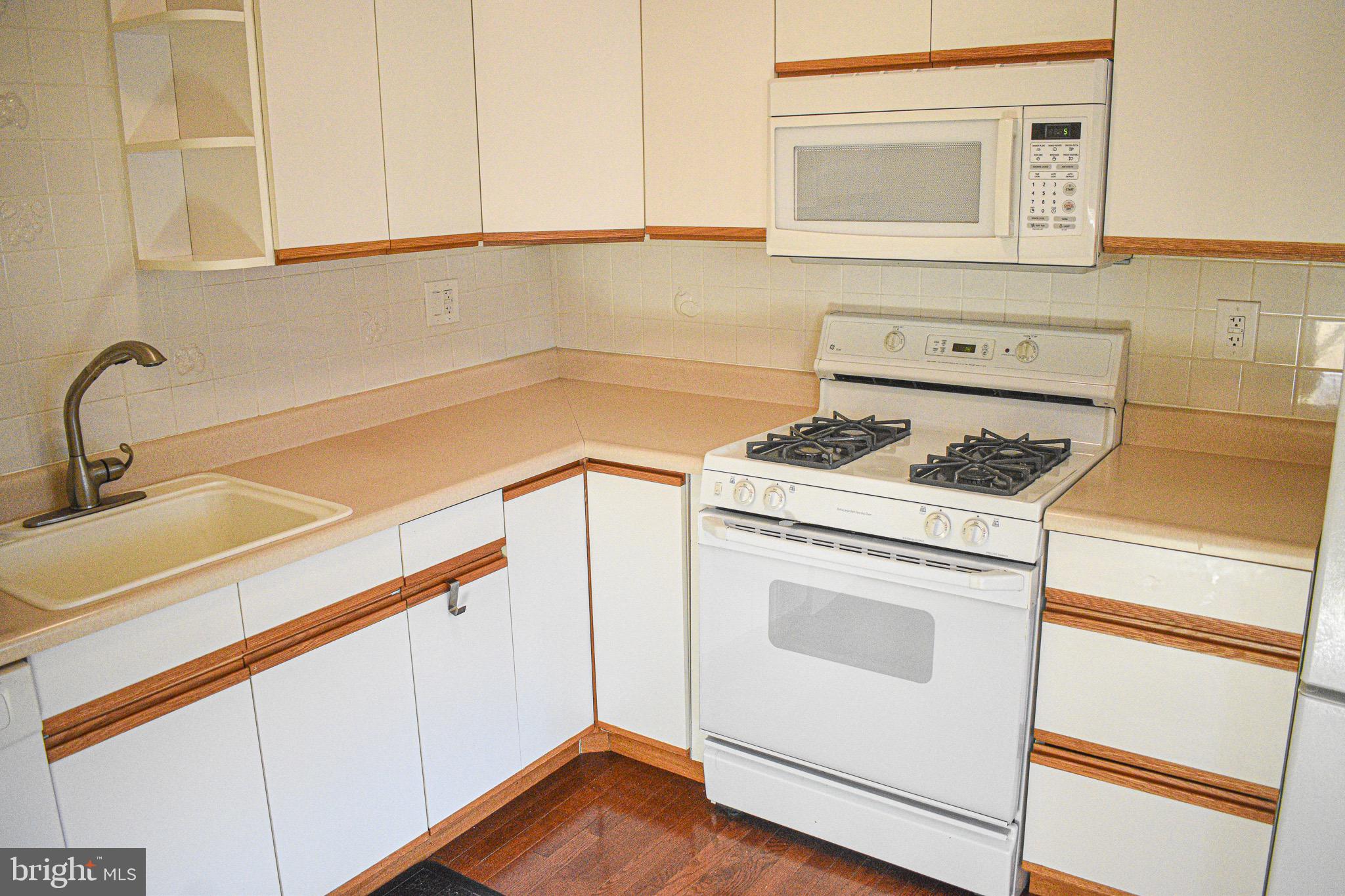 11831 Brandon Road Philadelphia, PA 19154 - Photo 9 of 22 Gallery Image 9