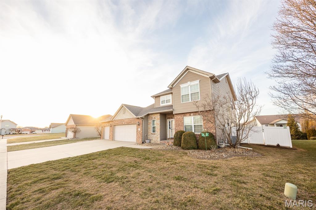 9723 Weatherby Street Mascoutah, IL 62258 - Photo 3 of 31