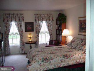 264 Spring Run Lane Downingtown, PA 19335 - Photo 5 of 6 Gallery Image 5