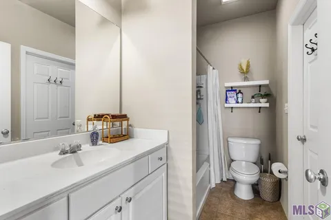 $149,000 | 900 Dean Lee Drive, Unit 407, Baton Rouge, LA 70820