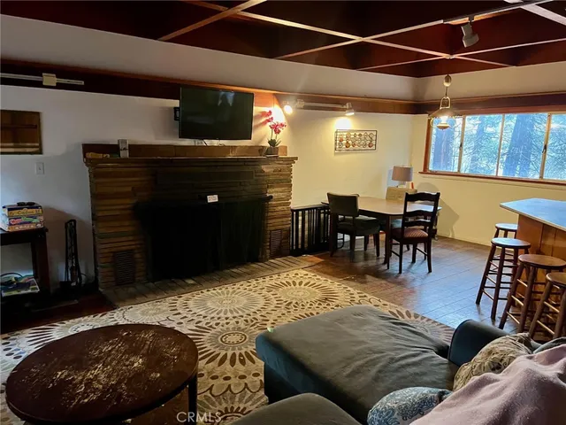 $599,000 | 195 Cedar Circle, Lake Arrowhead, CA 92352