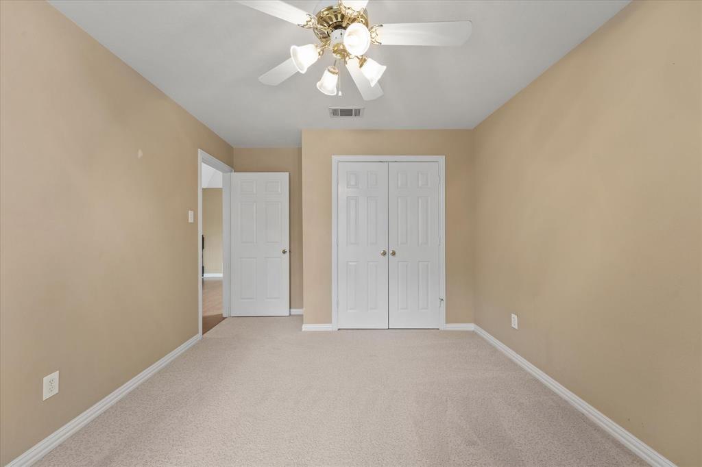 525 Springhill Drive Hurst, TX 76054 - Photo 21 of 40