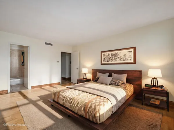 $235,000 | 6301 North Sheridan Road, Unit 14O, Chicago, IL 60660